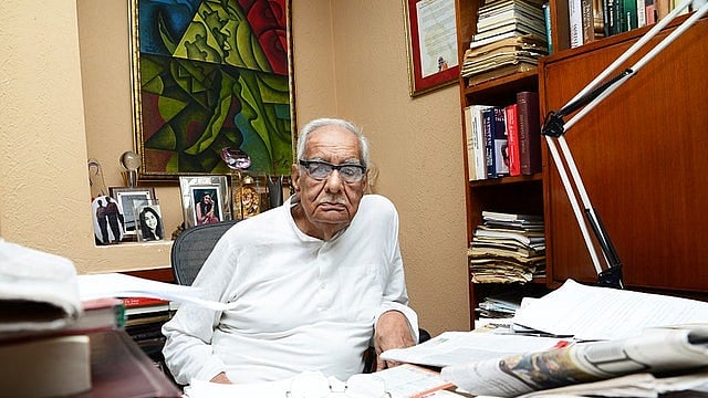 इतनी नफरतें तो विभाजन के समय भी नहीं थीं : कुलदीप नैयर