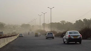 दिल्ली-NCR में प्रदूषण के स्तर में गिरावट, CAQM ने ग्रैप-2 के तहत सारे प्रतिबंध हटाए