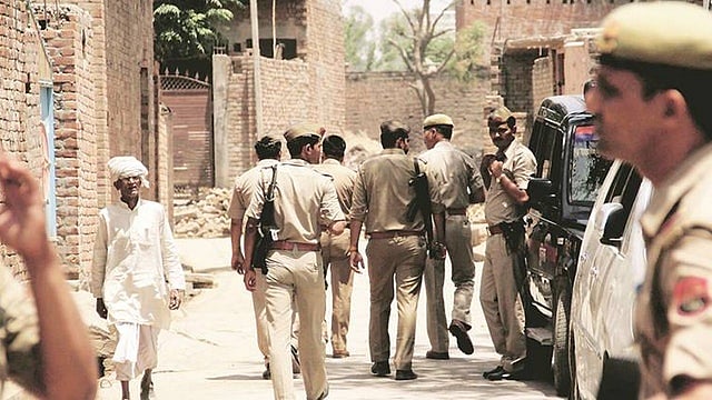 पश्चिमी उत्तर प्रदेश में फिर जातीय हिंसा, अंबेडकर की मूर्ति
तोड़ी गयी