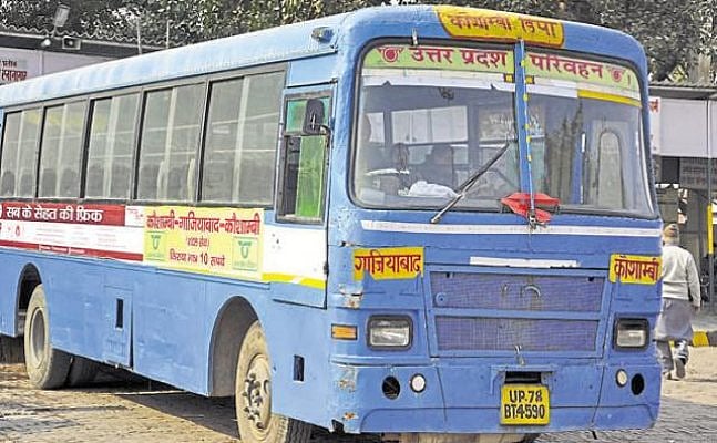 योगी की पोशाक से लेकर रोडवेज की बसों तक, अब सबकुछ भगवा है यूपी में