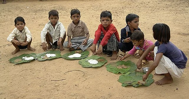 कार्पोरेट के लिए नहीं, भूखों के लिए बनें नीतियां: खाएगा इंडिया, तभी बढ़ेगा इंडिया