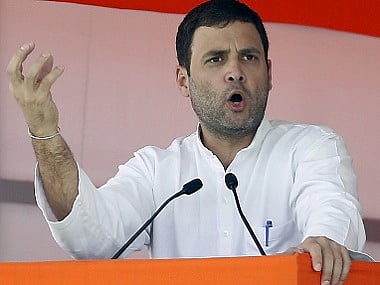 वीडियो : देश के लोगों की मेहनत पर उंगली उठा रहे हैं मोदी, गुजरात में बोले राहुल 