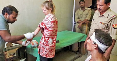 यूपी में विदेशी जोड़े पर जानलेवा हमला, सुषमा स्वराज ने मांगी योगी सरकार से सफाई