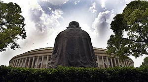 गांधी
जयंती विशेष : बुलेट ट्रेन के बदले भारत से गांधी दर्शन मांगा था जापानियों ने