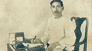 न अतीत का गौरव राग, न भविष्य की हैरत अंगेज़ कल्पना, ऐसा था प्रेमचंद का संसार