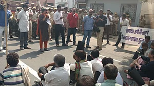 विरोध के बीच मीडिया की आजादी को कुचलने वाला वसुंधरा सरकार का अध्यादेश कायम