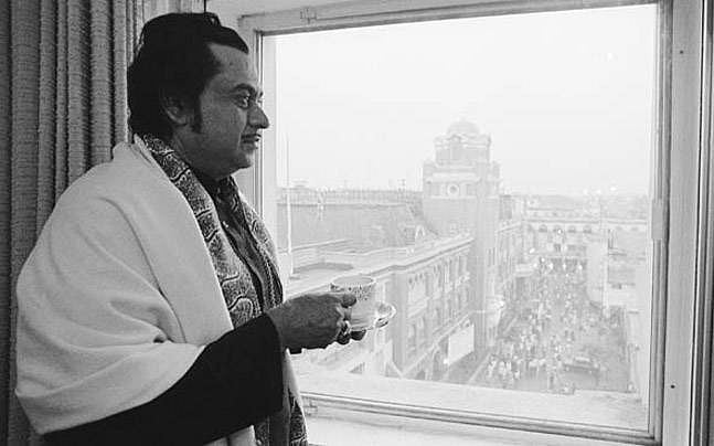 किशोर कुमार : गाता-बजाता मसखरा, जो एक्टिंग भी करता था