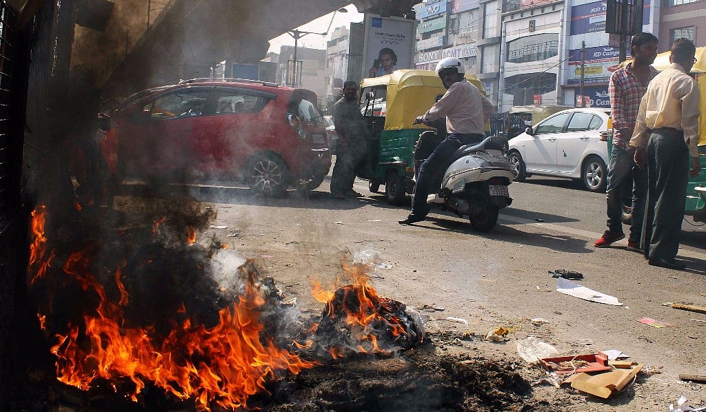 वीडियो : दिल्ली में खुलेआम उड़ रही हैं एनजीटी के आदेशों की धज्जियां