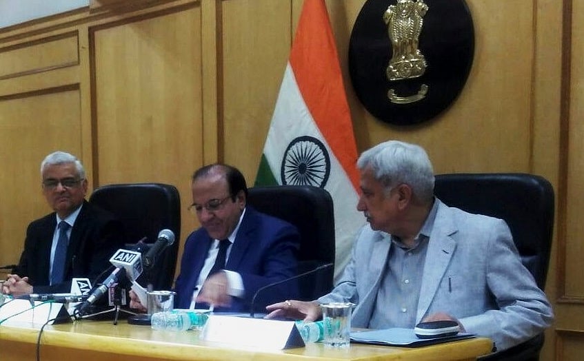 हिमाचल में 9 नवंबर को वोटिंग, लेकिन गुजरात के लिए वेटिंग: क्या मोदी की गुजरात यात्रा का है इंतजार?
