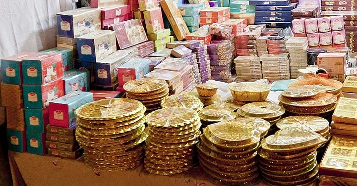  जीएसटी-नोटबंदी  ने निकाला खुदरा कारोबारियों का दिवाला, दस साल की सबसे खराब  बिक्री रही इस बार