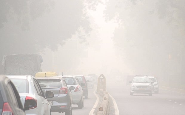 महीने भर से दिल्ली की हवा होती रही बद्तर, लेकिन सोती रही केजरीवाल सरकार