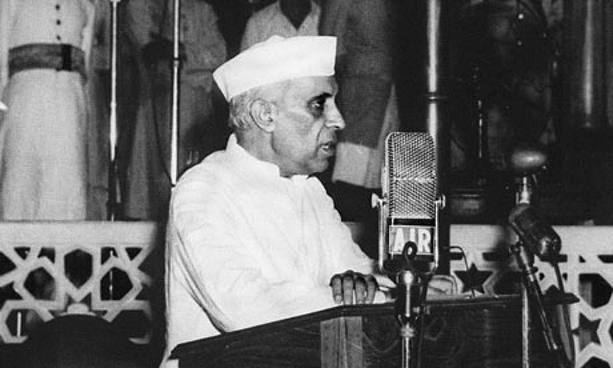 जन्मदिन विशेष: नेहरू के बिना अधूरी है स्वतंत्र और आधुनिक भारत की कल्पना