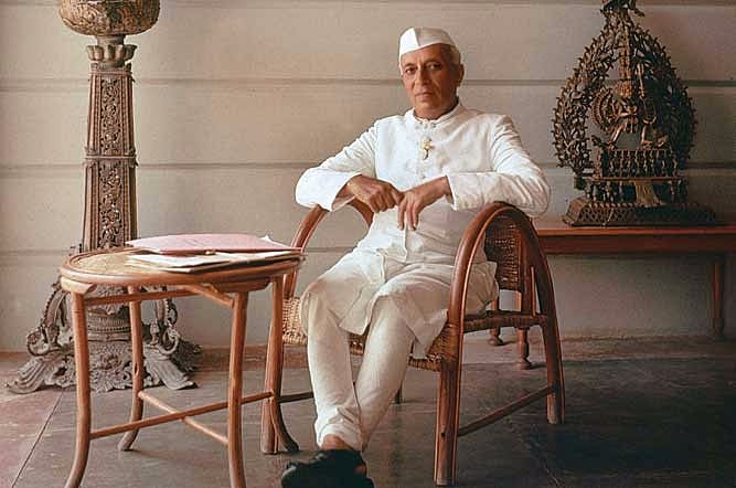 जन्मदिन विशेष: नेहरू के बिना अधूरी है स्वतंत्र और आधुनिक भारत की कल्पना