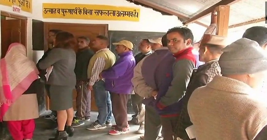 हिमाचल में अगली सरकार का रहस्य वोटिंग मशीन में बंद, 74 फीसदी मत पड़े, 18 दिसंबर को आएंगे परिणाम