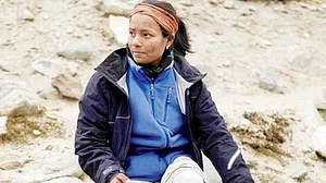 मध्यप्रदेश के महाकाल मंदिर में पर्वतारोही दिव्यांग अरुणिमा सिन्हा का उड़ा मजाक, सरकार के मंत्री ने जताया अफसोस