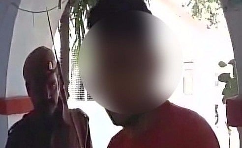 यूपी के संभल में लव जिहाद के नाम पर युवक को निर्वस्त्र कर पीटा, पुलिस ने पीड़ित युवक को किया गिरफ्तार