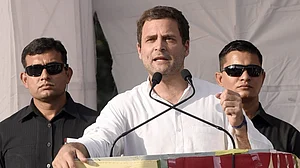 राहुल का 8वां सवाल: मोदी को दिलाई उस ‘मित्र’ की याद, जिसे दे दिया था सरकारी अस्पताल