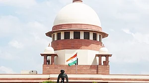 सुप्रीम कोर्ट ने सरकार के इरादों पर लगाई मुहर, 31 मार्च 2018 तक आधार से बैंक खातों, मोबाइल और अन्य सुविधाओं को लिंक करना जरूरी