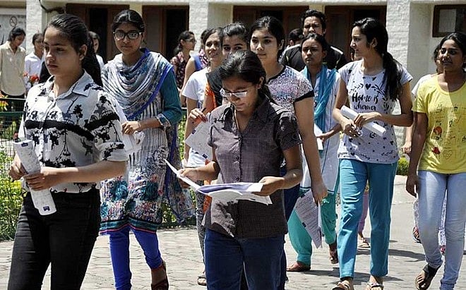 योगी राज का हालः शिक्षा क्षेत्र में बड़ा फर्जीवाड़ा, 10वीं और 12वीं के 50,000 विद्यार्थियों के पंजीकरण रद्द