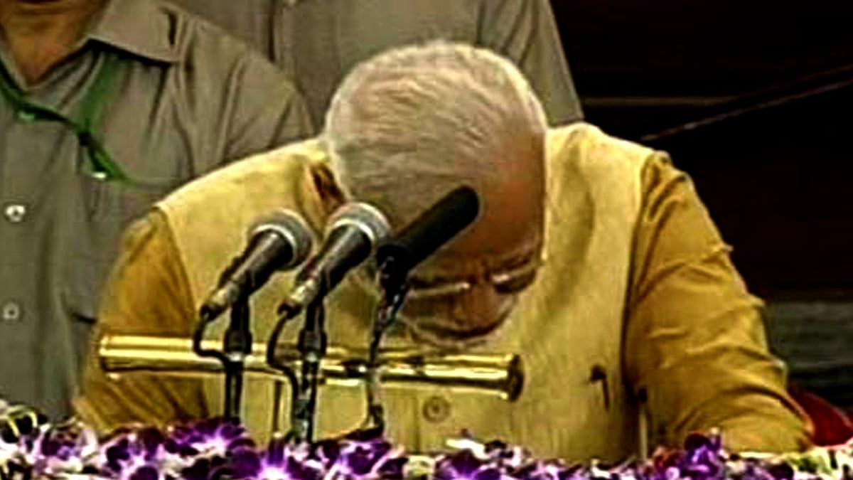 राहुल की ‘विश्वसनीयता’ वाली टिप्पणी से चिंतित मोदी, आंखों में आंसू भर  सांसदों से कहा ऐसे बयानों से विचलित न हों