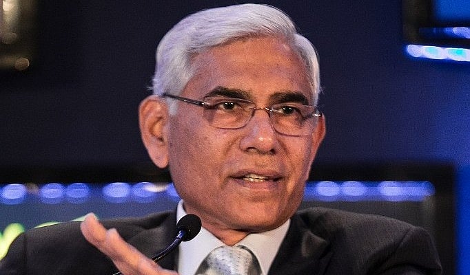  2जी फैसला: आवंटन में सरकारी खजाने को हुए काल्पनिक नुकसान का दावा करने वाले  पूर्व सीएजी विनोद राय की मंशा पर उठे सवाल 