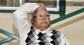 सोमवार से पहले जेल में किसी से नहीं मिल  पाएंगे लालू यादव, बेचैनी में कटी जेल की पहली रात