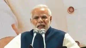 गुजरात जीतने के बाद भी मोदी के माथे पर चिंता की लकीरें: लोगों को फिर अनजानी ताकतों का डर दिखाया