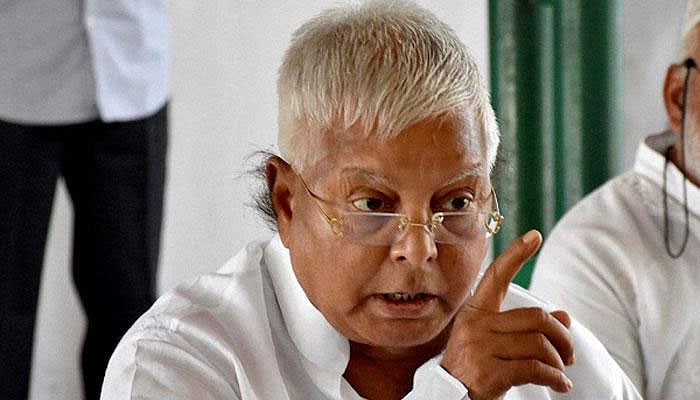  दोषी ठहराए जाने के बाद लालू का ट्विटर तूफान: मंडेला, मार्टिन लूथर किंग का नाम ले बीजेपी पर किया हमला