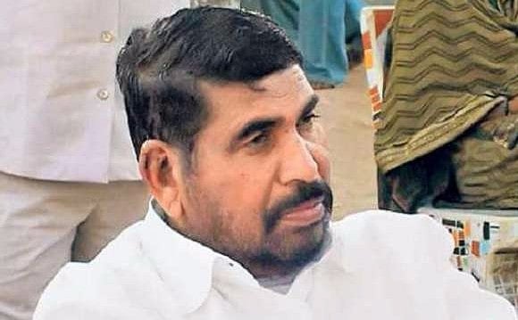 गुजरात में आरक्षित सीटों पर मुश्किल में बीजेपी, वसावा ने कहा, आदिवासी विरोधी हैं संघ-बीजेपी