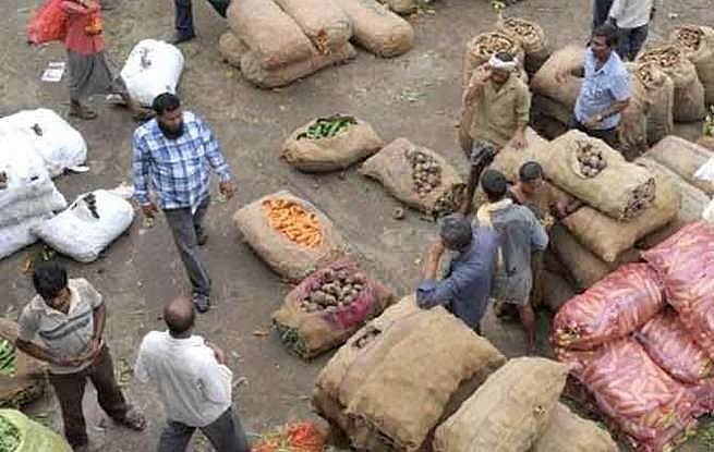 अर्थव्यवस्था के लिए बुरी खबर, थोक महंगाई दर 8 महीने के ऊंचे स्तर पर, शेयर बाजारों में सतर्कता बढ़ी