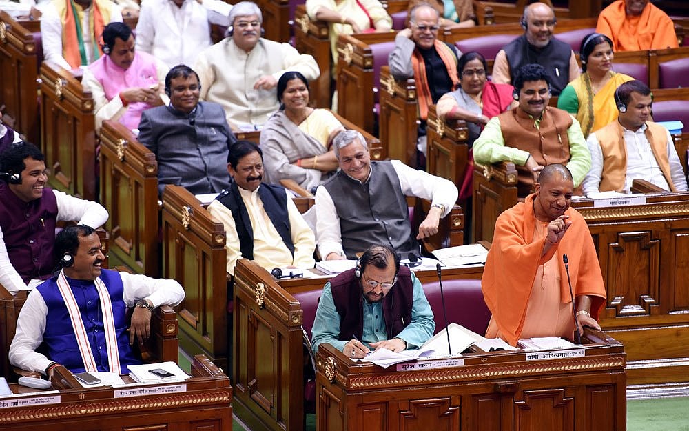 योगी सरकार ने विधानसभा में अचानक ‘यूपीकोका विधेयक’ पेश किया, विपक्ष ने एक स्वर में बताया काला कानून