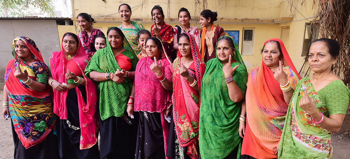 9 दिसंबर तस्वीरों में: सोनिया गांधी का जन्मदिन, गुजरात चुनाव के पहले चरण का मतदान...