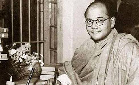 नेताजी सुभाष चंद्र बोस की 121वीं जंयती पर पूरा देश कर रहा है उन्हें याद
