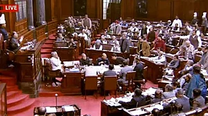 सरकार के पास राज्यसभा में तीन तलाक बिल पास कराने का आखिरी मौका: और इस वक्त की दूसरी बड़ी खबरें, देखें वीडियो