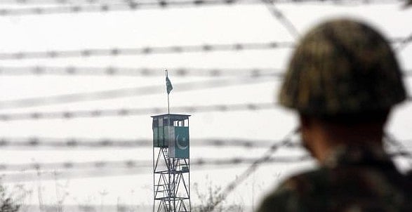 भारत-पाक सीमा पर युद्ध जैसे हालात, नहीं मान रहा पाकिस्तान, अब तक 4 जवान शहीद