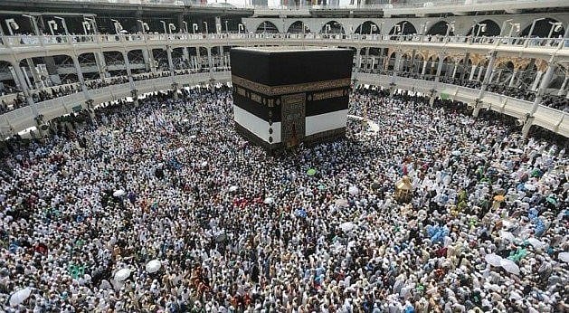 हज सब्सिडी खत्म होने से मुसलमान खुश, लेकिन तरीके पर उठाए सवाल