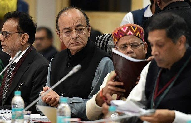 जीएसटी में फिर बदलाव, कई सेवाओं और वस्तुओं पर कम हुए रेट, पेट्रोल-डीजल अब भी दायरे से बाहर
