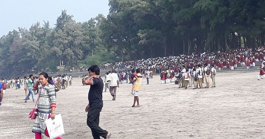महाराष्ट्रः छात्रों से भरी नाव समुद्र में पलटी, 4 बच्चों की मौत, 32 को बचाया गया