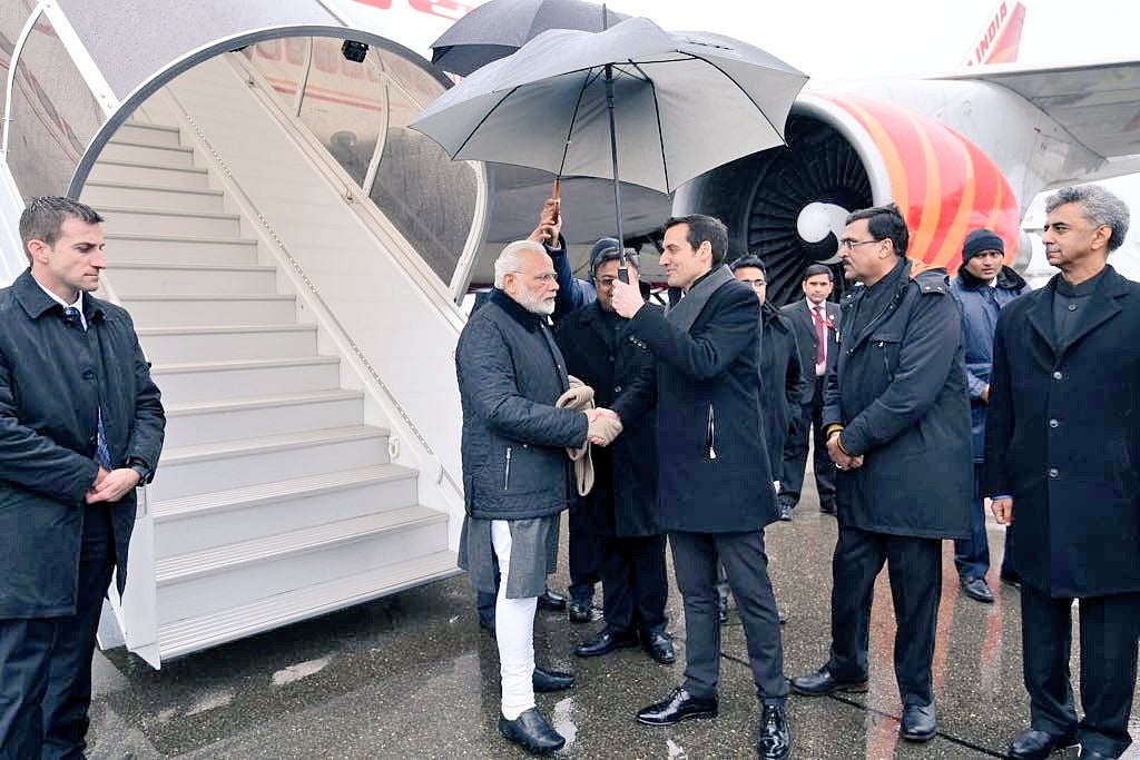 जिन कदमों से टूटी देश की अर्थव्यवस्था की कमर, क्या उसी का जिक्र कर दावोस में वाहवाही लूटेंगे पीएम मोदी?