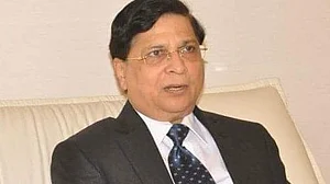 चारों जजों से बात कर सकते हैं चीफ जस्टिस: और इस वक्त की दूसरी बड़ी खबरें, देखें वीडियो