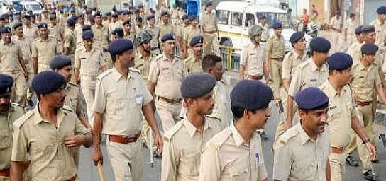 बिहार: व्हाट्सएप ग्रुप में पीएम मोदी की विवादास्पद तस्वीर पोस्ट करने वाला इंस्पेक्टर निलंबित