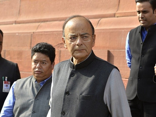बजट 2018: युवा बेरोजगार, मध्य वर्ग पर पड़ रही मार, अब क्या करेगी सरकार?