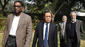 सुप्रीम कोर्ट में सबकुछ ठीक, चारों जज काम पर लौटे, नई संविधान पीठ बनी, बस इसमें ‘वे’ चारों जज नहीं