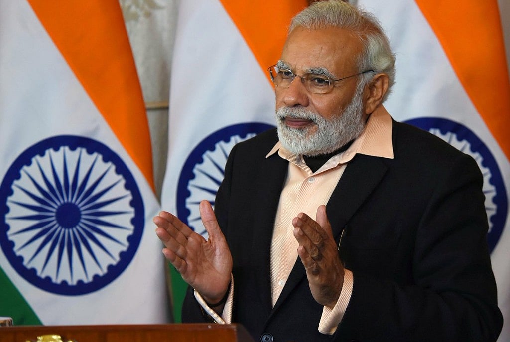 विष्णु नागर का व्यंग्य: जिस दल का नेता दिन में दस बार ड्रेस बदल सकता है वो साढ़े तीन साल में सिद्धांत भी बदल दे तो क्या फर्क 