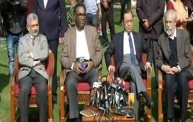 LIVE : जजों द्वारा उठाए गए मुद्दों पर सुप्रीम कोर्ट को विचार करना चाहिए: कांग्रेस