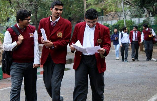 सीबीएसई के 10वीं और 12वीं परीक्षाओं की तारीखों का ऐलान, 5 मार्च से 12 अप्रैल तक होंगे एग्जाम 