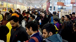 विश्व पुस्तक मेले को लेकर आखिरी दिन लोगों में दिखा खासा उत्साह, बड़ी संख्या में लोगों ने मेले का किया रुख