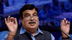 सी-प्लेन की जेटी की नौसेना ने नहीं दी परमीशन, तो भड़क गए नितिन गडकरी, कहा, ‘हम सरकार हैं, सेना और वायुसेना नहीं’