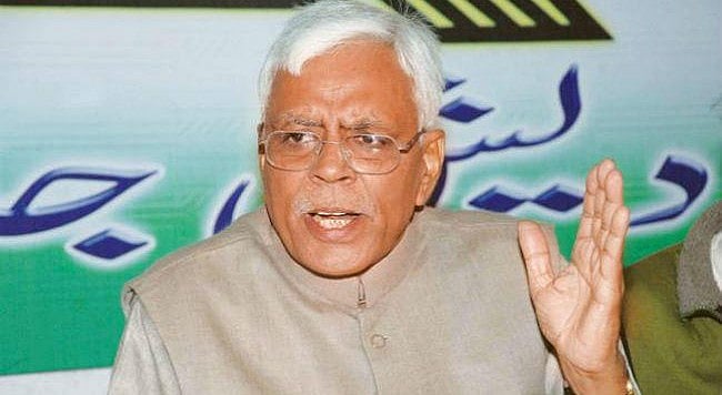 नीतीश कुमार के सहयोगी रहे शिवानंद तिवारी का हमला, ‘बिहार में नालायक सरकार’
