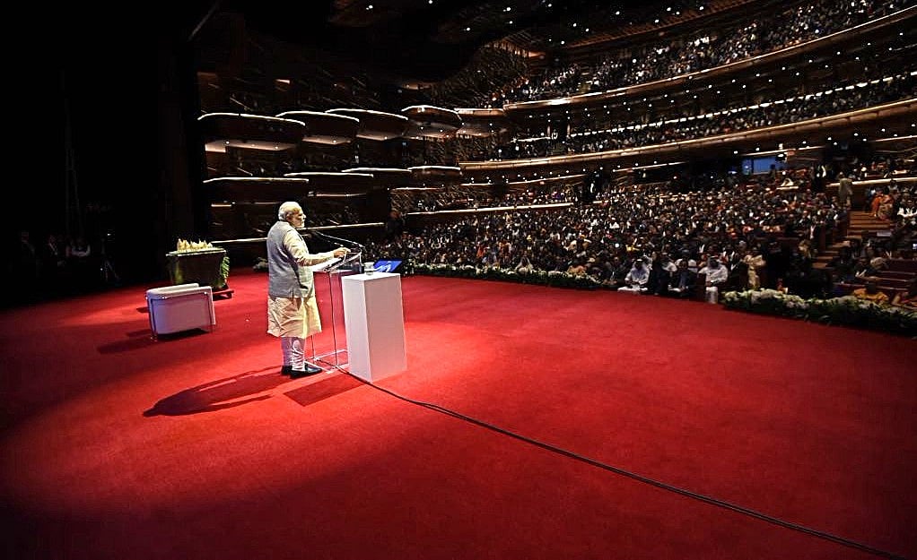 प्रधानमंत्री जी, अच्छा हुआ आपने अबु धाबी जाकर माना कि आपके वादों पर देश  पूछ रहा है, ‘मोदी जी, होगा तो कब होगा’